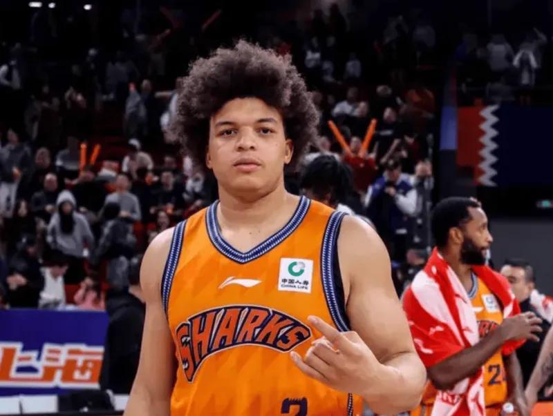 星空体育足球直播-上海113-104淘汰广东4好消息！内线统治力拉满，马典成小偰太好用